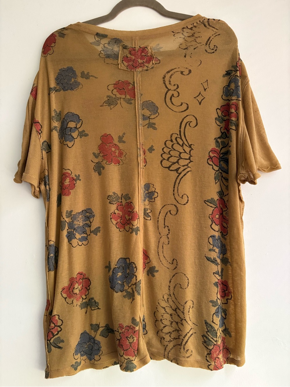We The Free Printed Floral Boheme Tee in Tan• medium - Picture 10 of 11
